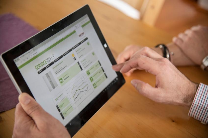 Mit der SERVICEWELT wird die Luftheizung vom Tablet gesteuert.